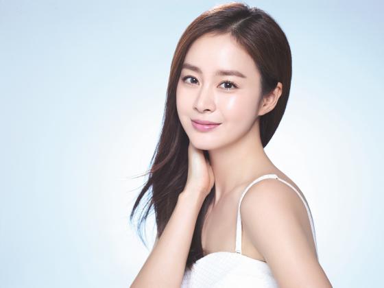 gan u40, kim tae hee van duoc nguoi han quoc khen ngoi het loi nho bi quyet sau! - 1